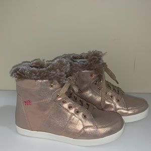 NWT justice girls faux fur lined sneakers size 7